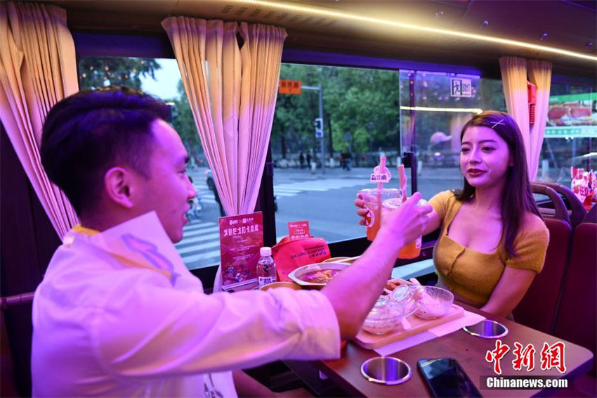 Chengdu inaugura primeiro “ônibus de hotpot”