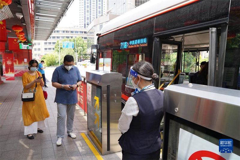 Shanghai retoma circulação dos transportes públicos