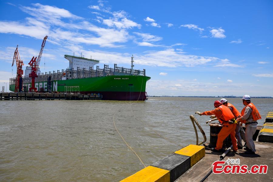 Empresa da construção naval em Shanghai tenta recuperar produção