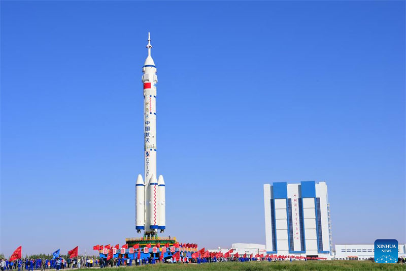 China se prepara para lançar nave espacial Shenzhou-14