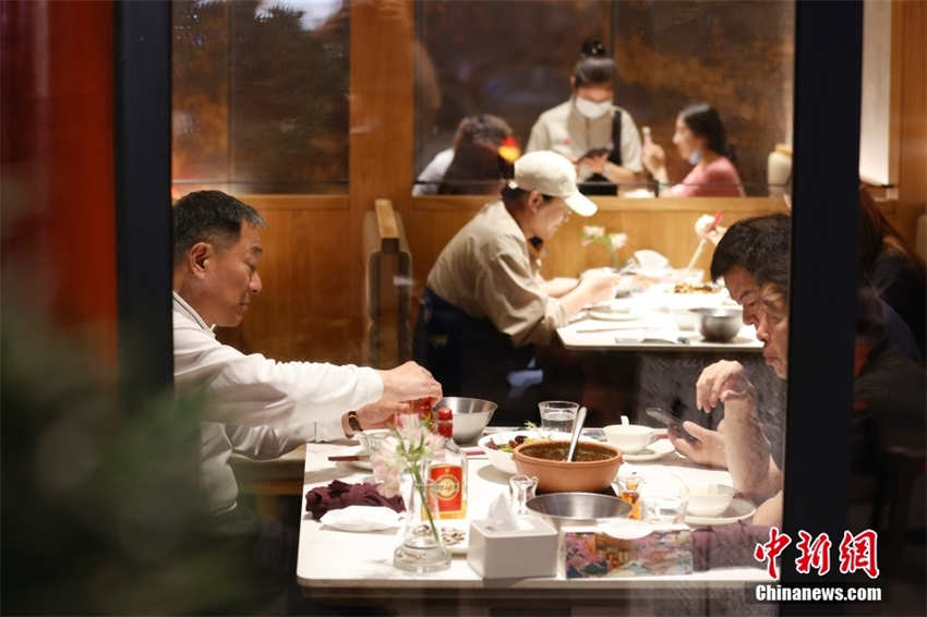 Beijing: restaurantes e estabelecimentos de alimentação retomam atividade gradualmente