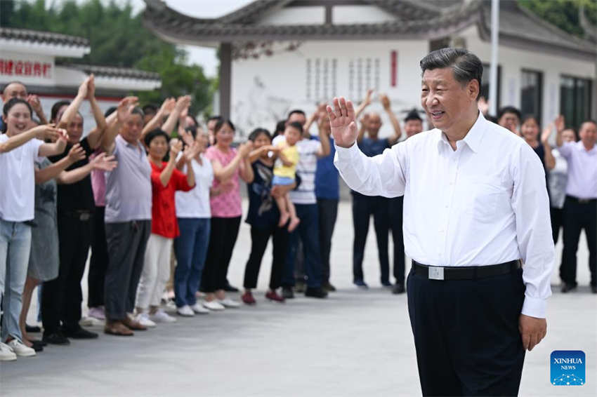 Xi Jinping inspeciona cidade de Meishan, sudoeste da China