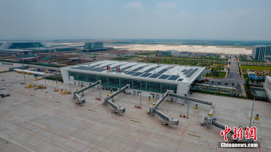 Primeiro aeroporto de carga profissional da China será colocado em operação