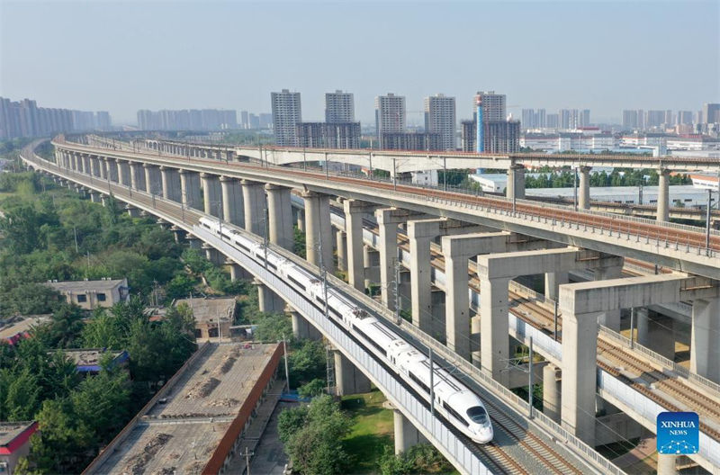 Terminada construção de ferrovia de alta velocidade na região do reservatório das Três Gargantas 