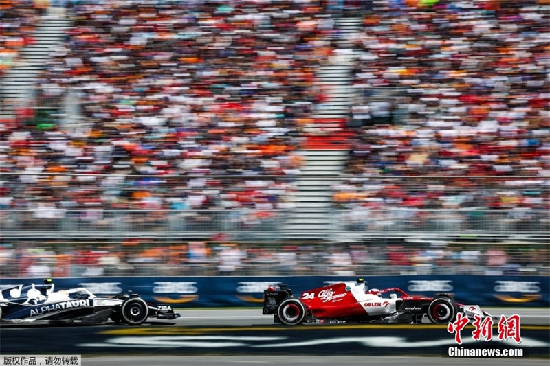 Piloto chinês Zhou Guanyu bate seu melhor recorde de F1