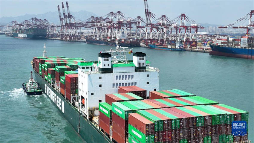 Porto de Qingdao registra aumento do volume de mercadorias transacionadas com países do BRICS