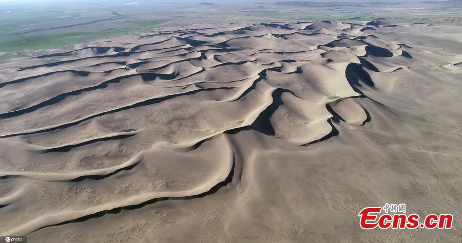 Galeria: paisagem desértica de verão em Xinjiang