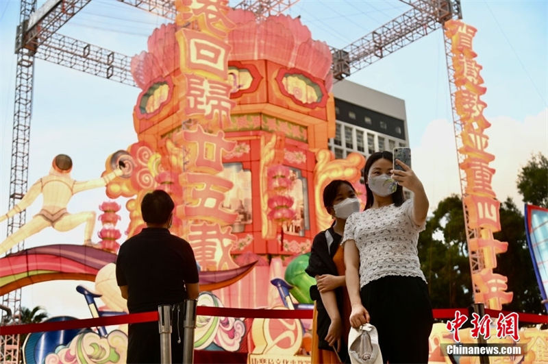 Galeria: exposição no centro de Hong Kong comemora 25 anos do retorno à pátria