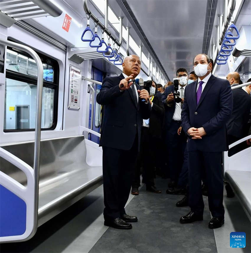 VLT construído por empresas chinesas e egípcias inicia teste no Egito