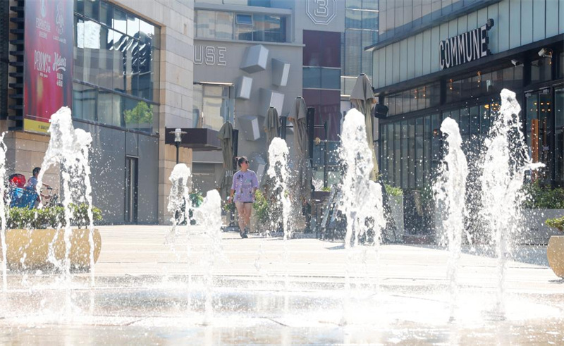 Shanghai emite alerta vermelho para altas temperaturas