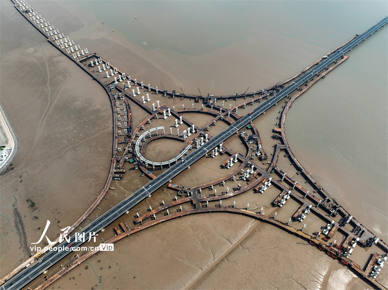 Maior viaduto marítimo da Ásia está em construção no leste da China