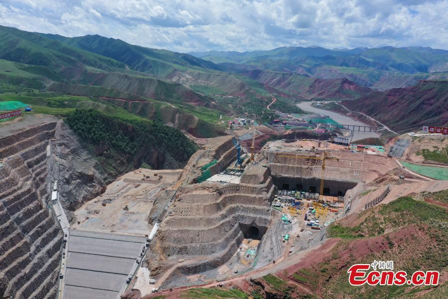 Usina Hidrelétrica de Maerdang em construção em Qinghai