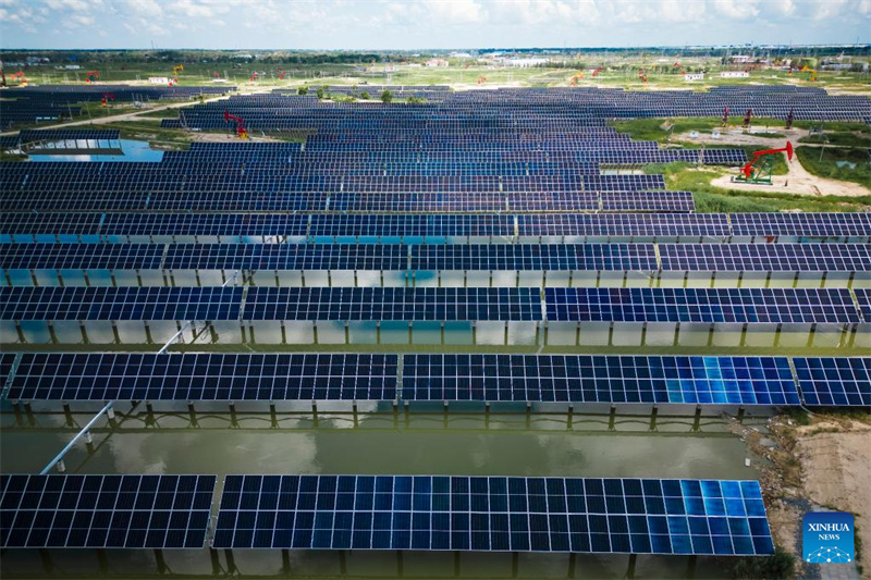 Nordeste da China: projeto fotovoltaico na superfície da água inicia abastecimento da rede