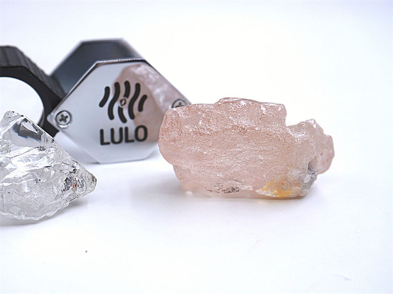 Diamante rosa de 170 quilates descoberto em Angola