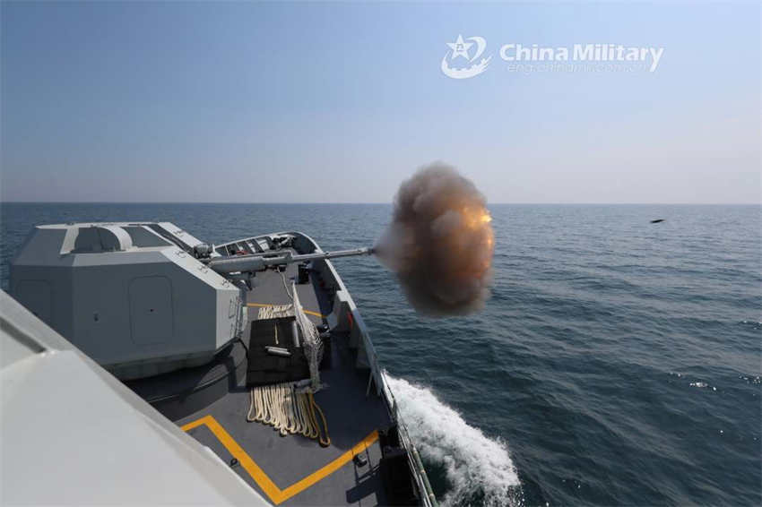 Militares chineses iniciam exercícios no Mar Amarelo