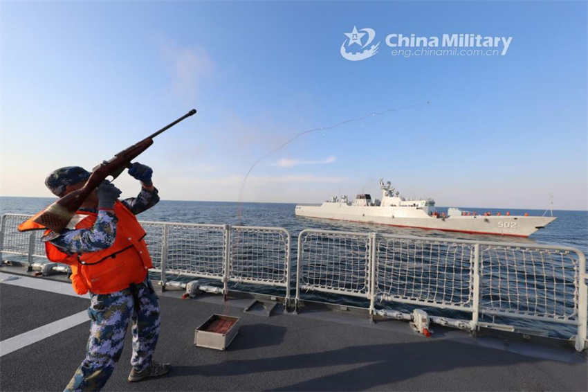 Militares chineses iniciam exercícios no Mar Amarelo