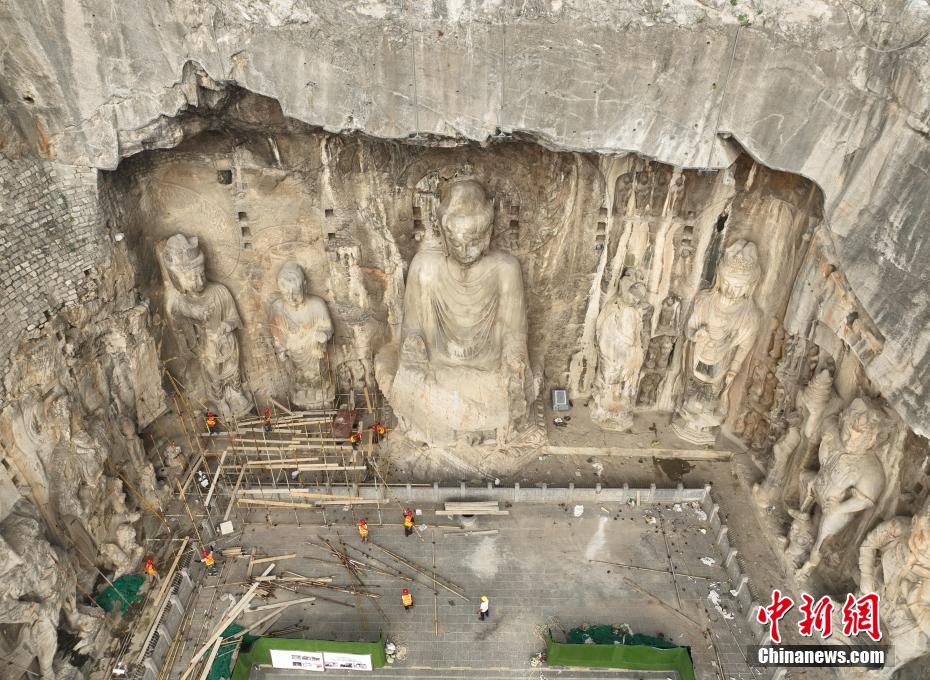 Luoyang: reconstrução do Buda Losananas nas Grutas Longmen é concluída