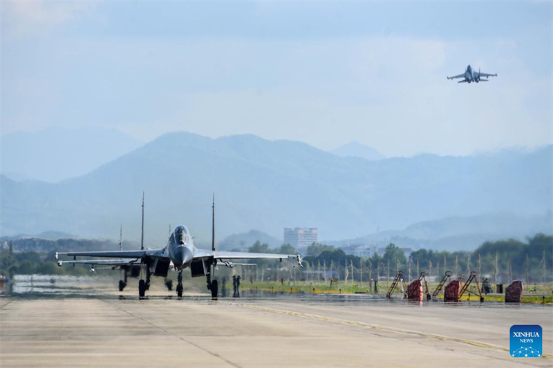 Comando de Teatro do Leste do ELP realiza exercícios conjuntos sem precedentes ao redor da ilha de Taiwan