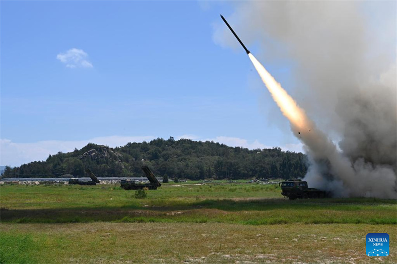 Comando de Teatro do Leste do ELP realiza exercícios conjuntos sem precedentes ao redor da ilha de Taiwan