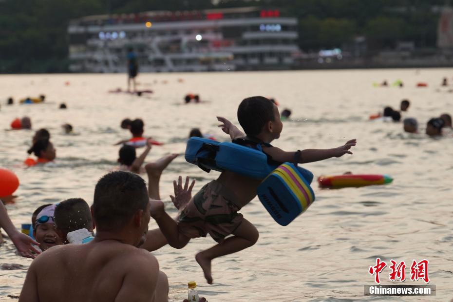 China: vários locais são afetados por onda de calor