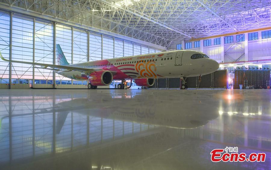 Hangzhou revela avião de passageiros com tema dos Jogos Asiáticos