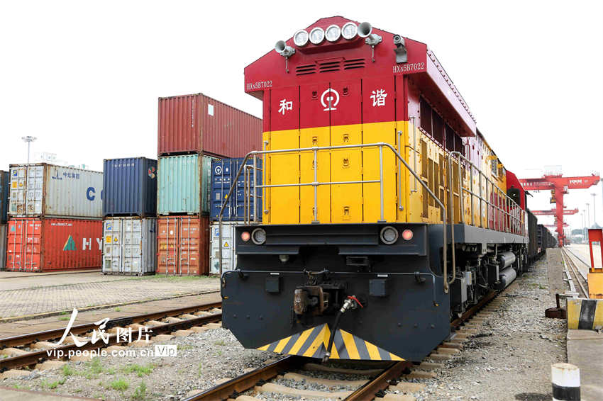 Lianyungang: transporte intermodal marítimo-ferroviário promove desenvolvimento da iniciativa “Cinturão e Rota”