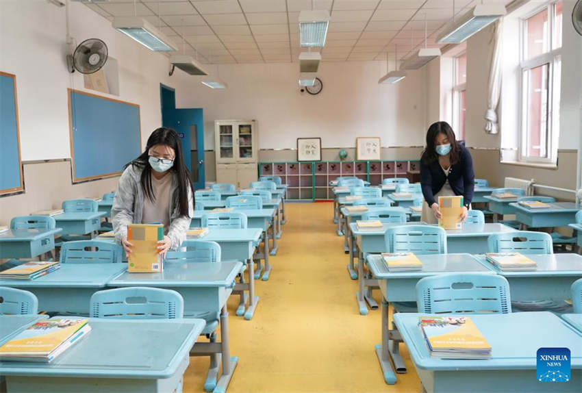 Escolas em Beijing preparam-se para novo ano letivo