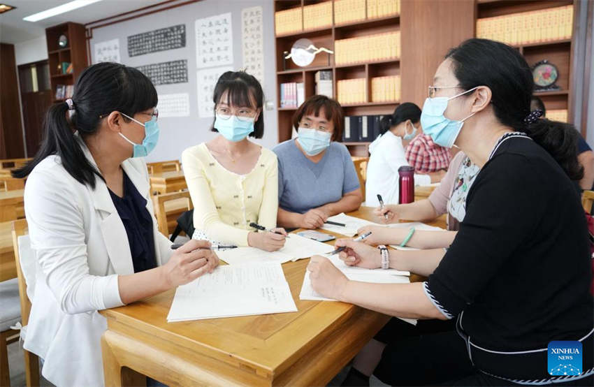 Escolas em Beijing preparam-se para novo ano letivo