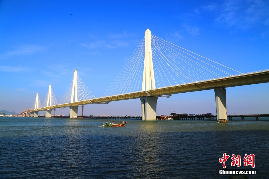 Galeria: acoplamento do vão principal da ponte do projeto-chave da Grande Área da Baía Guangdong-Hong Kong-Macau