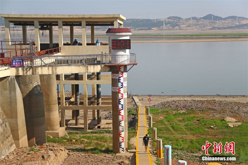 China: maior lago de água doce registra nível de água extremamente baixo