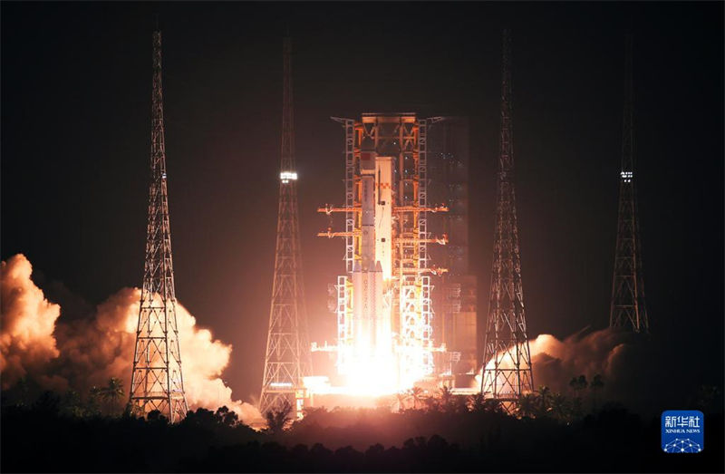 China lança satélite Zhongxing-1E com sucesso