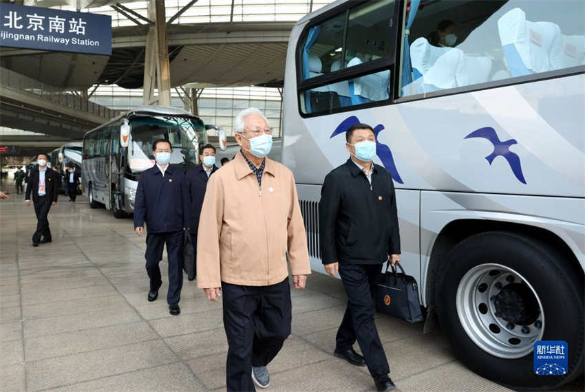 Todas as delegações reúnem-se em Beijing para o 20º Congresso Nacional do PCCh