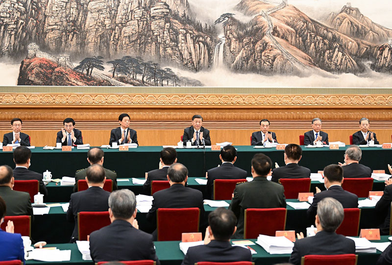 (Congresso do PCCh) Xi Jinping preside 2ª reunião do presidium do 20º Congresso Nacional do PCCh