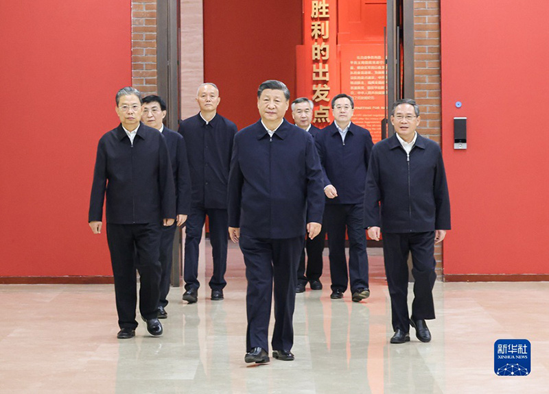 Xi Jinping leva liderança do PCCh à antiga base revolucionária