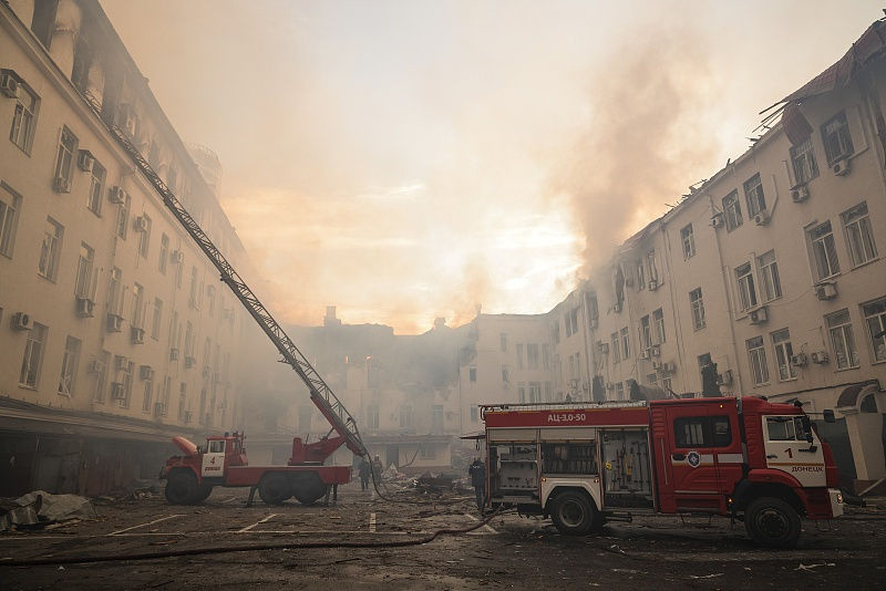 Incêndios se espalham em Donetsk