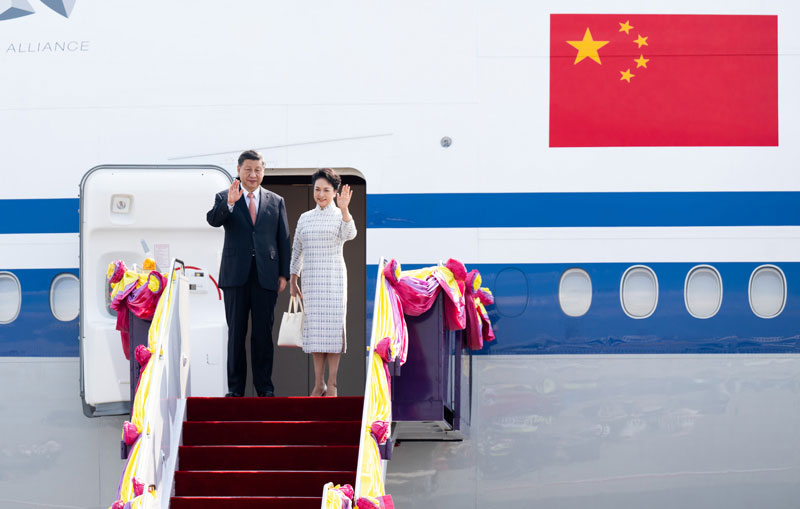 Xi Jinping chega a Bancoc para reunião da APEC e visita à Tailândia