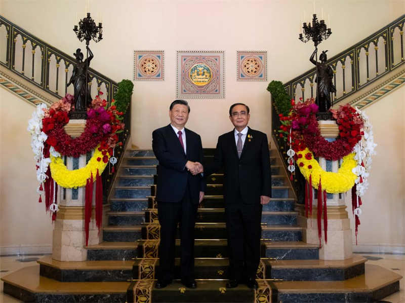 Xi Jinping e Prayut concordam em construir uma comunidade China-Tailândia mais estável, próspera e sustentável com futuro compartilhado