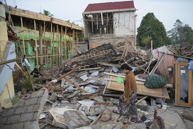 Indonésia: número de mortes em terremoto sobe para 162