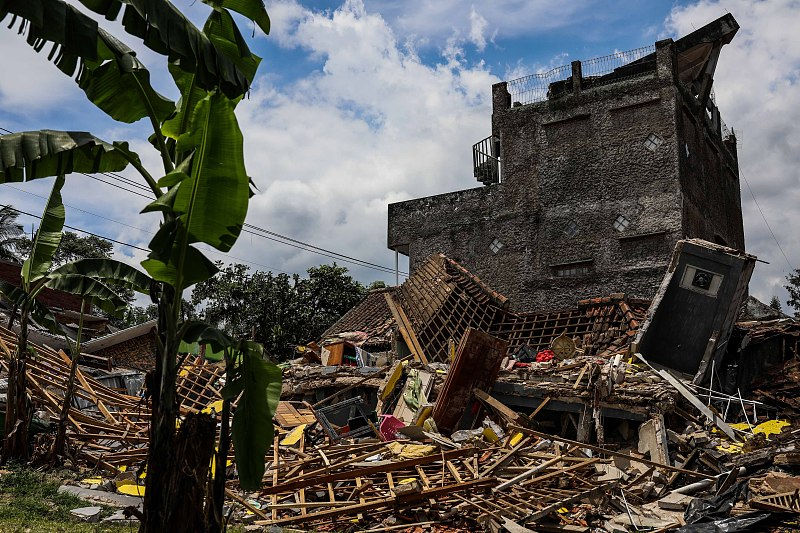 Indonésia: número de mortos sobe para 268 em terremoto