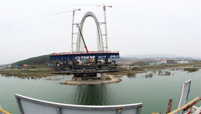 Sichuan acelera construção da ponte Baiyanba sobre rio Jialing