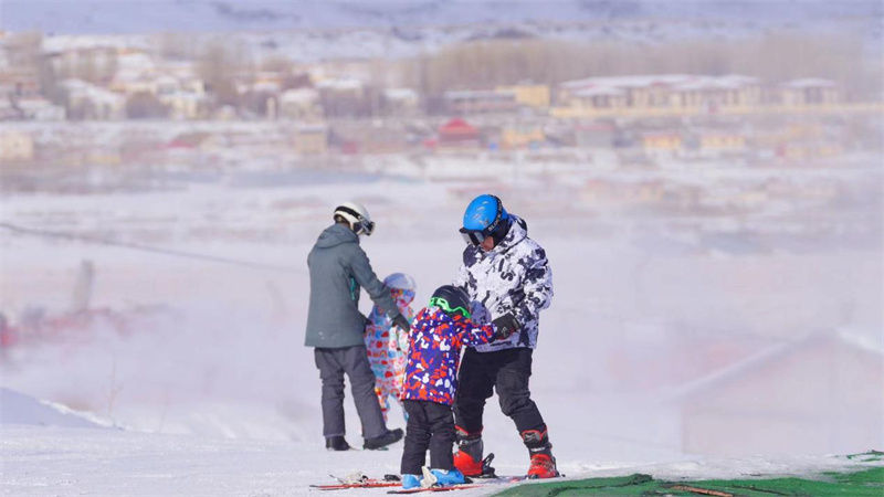 20º Festival de Gelo e Neve da Rota da Seda de Urumqi é inaugurado