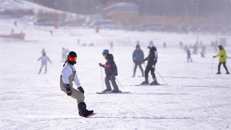 20º Festival de Gelo e Neve da Rota da Seda de Urumqi é inaugurado