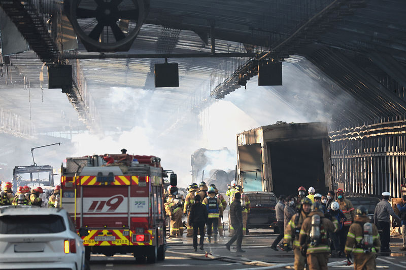 Coreia do Sul: incêndio em túnel causa 5 mortes