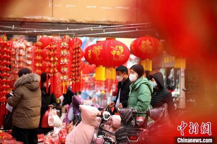 Ornamentos para Ano Novo Chinês são populares entre consumidores de Shandong