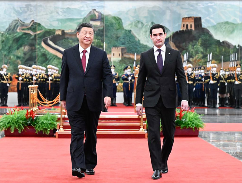 Presidentes chinês e turcomano mantêm conversas, elevando os laços para parceria estratégica abrangente