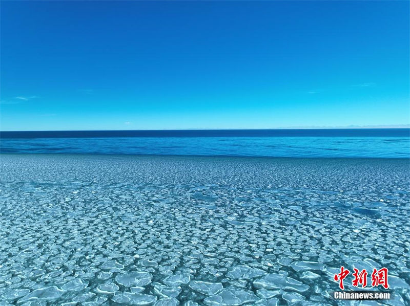 Galeria: lago Qinghai congela como num conto de fadas