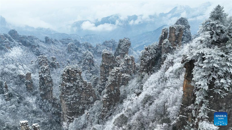 Galeria: montanha Tianzi coberta de neve no centro da China