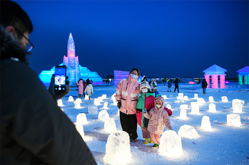 Festival de neve e gelo de Hohhot 2023 é inaugurado 