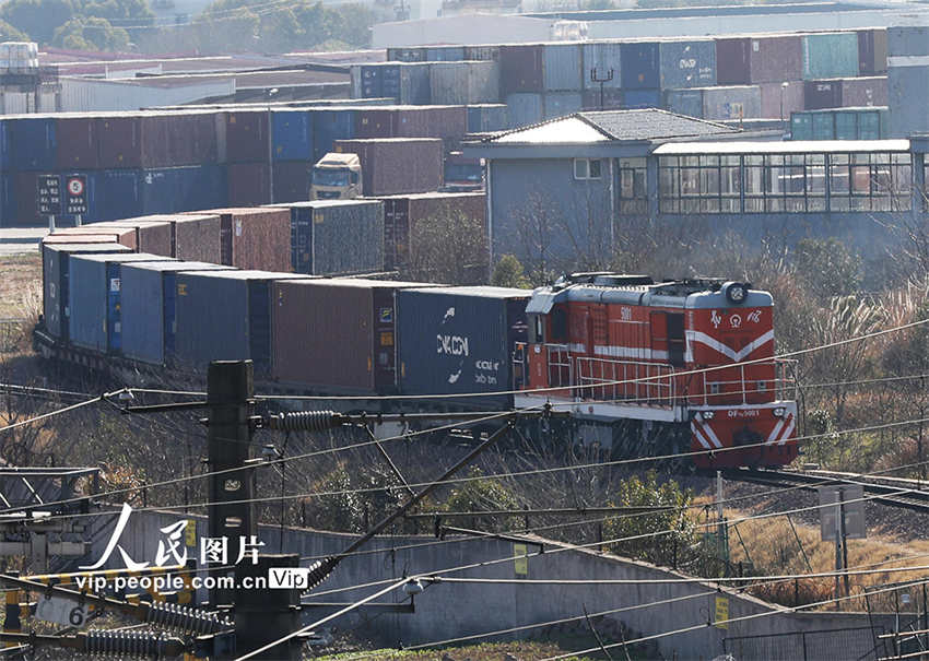 Yiwu: linha ferroviária China-Europa registra aumento de circulação de 172.1%