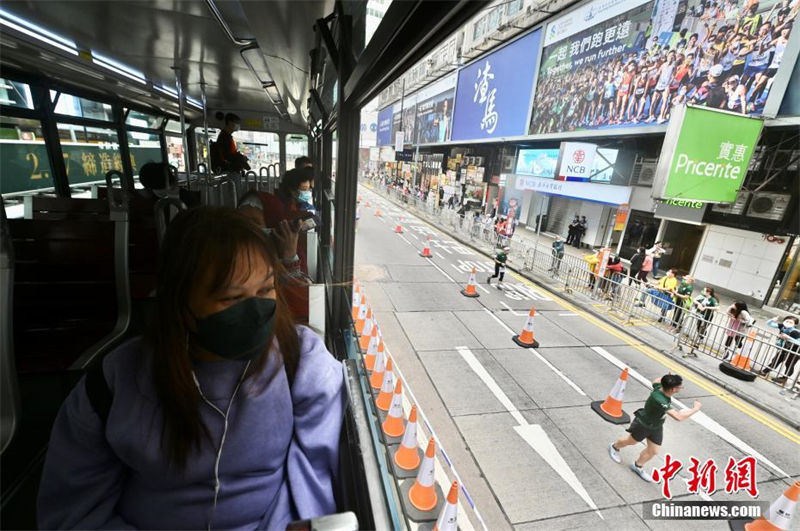 25ª Maratona Standard Chartered Hong Kong é iniciada com mais participantes